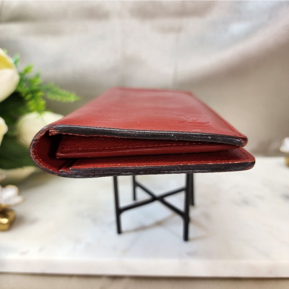 Authentic Louis Vuitton Epi Brazza BiFold Wallet w/ Dust Bag - Picture 13 of 16